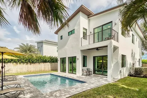 1517 N Lakeside Drive Lake Worth Beach FL 33460