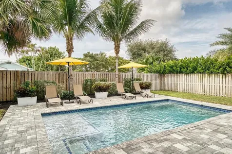 1517 N Lakeside Drive Lake Worth Beach FL 33460