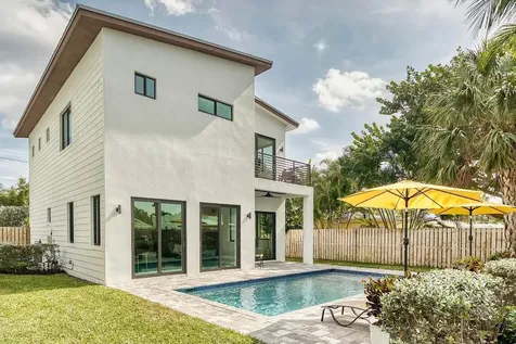 1517 N Lakeside Drive Lake Worth Beach FL 33460