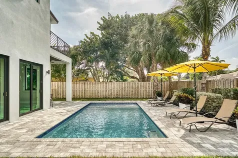 1517 N Lakeside Drive Lake Worth Beach FL 33460