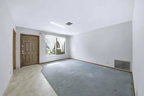 309 SE 4th Street Dania Beach FL 33004