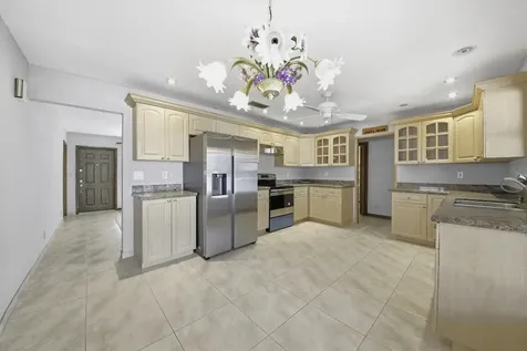 309 SE 4th Street Dania Beach FL 33004