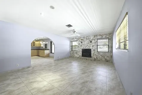 309 SE 4th Street Dania Beach FL 33004