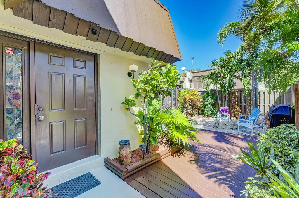 3530 E Gardens East Drive E Palm Beach Gardens FL 33410