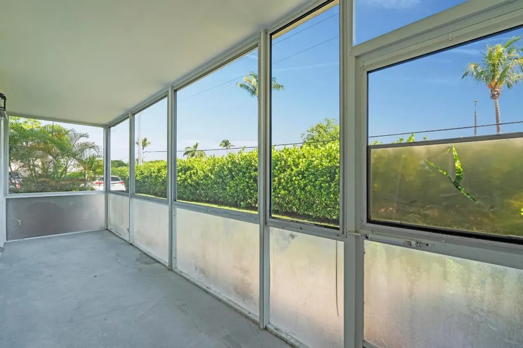 2647 Garden Drive Lake Worth FL 33461