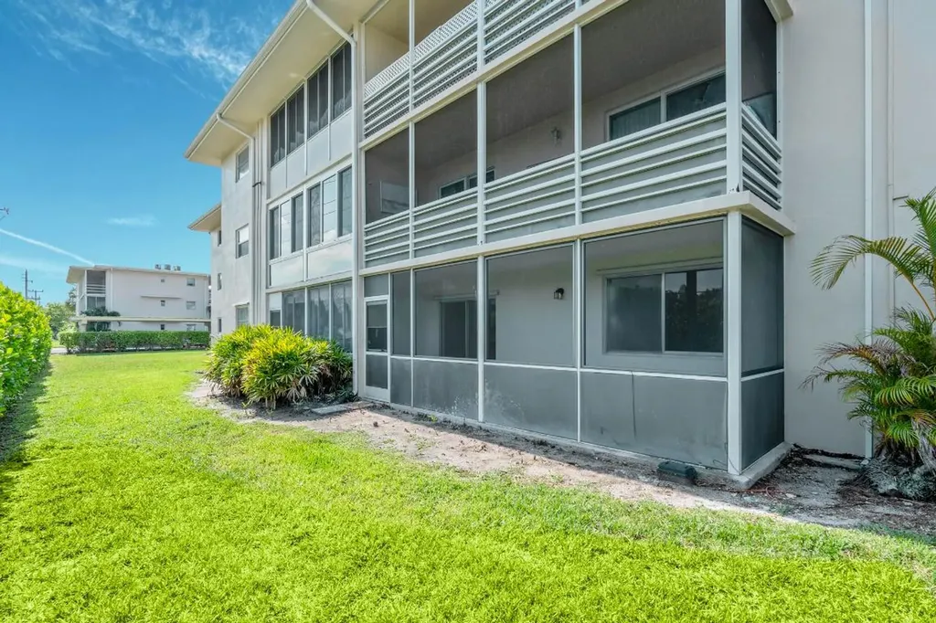 2647 Garden Drive Lake Worth FL 33461