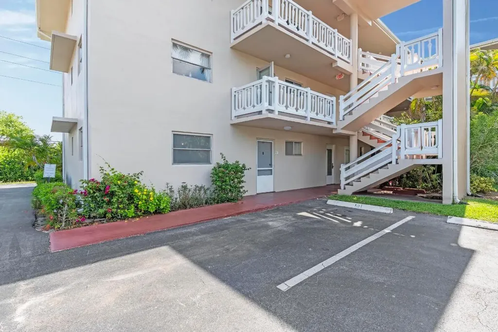 2647 Garden Drive Lake Worth FL 33461