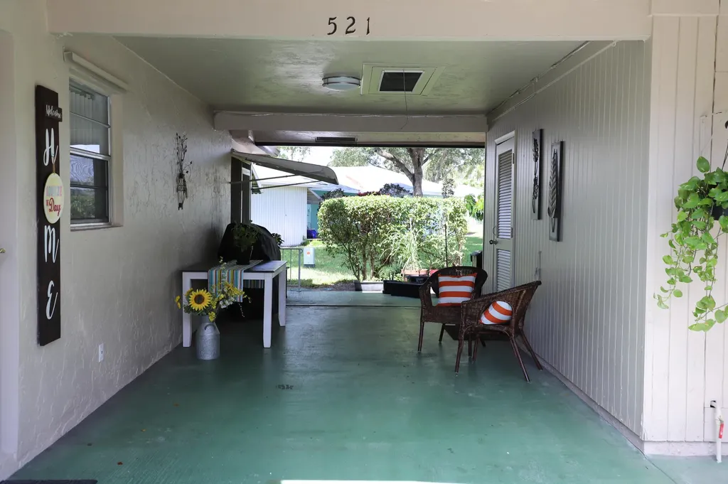 521 Sandpiper Circle Delray Beach FL 33445