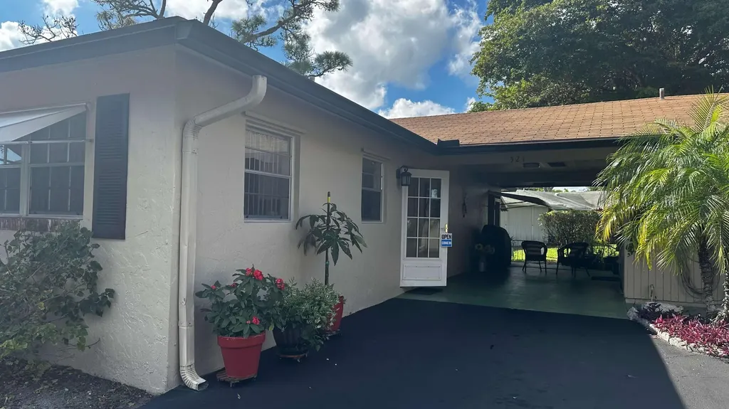 521 Sandpiper Circle Delray Beach FL 33445