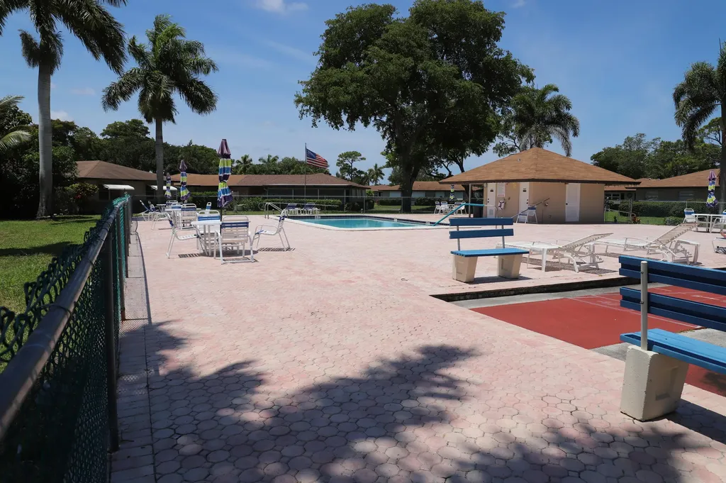 521 Sandpiper Circle Delray Beach FL 33445