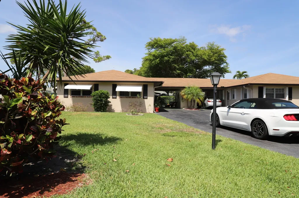 521 Sandpiper Circle Delray Beach FL 33445