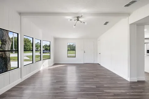 218 S Maple Street Fellsmere FL 32948