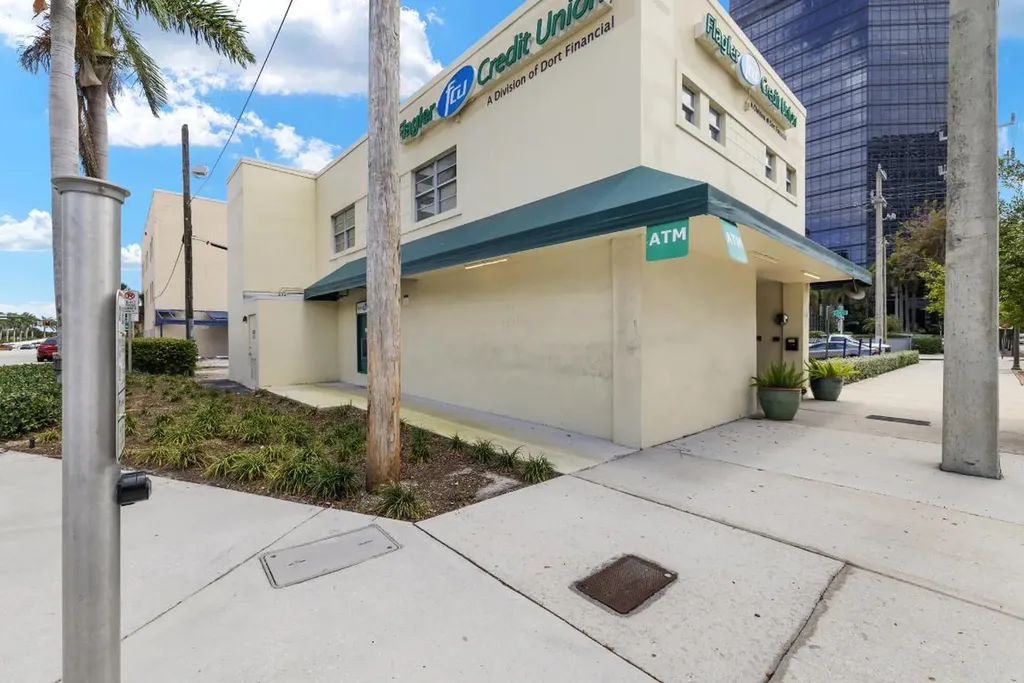 215 5th Street West Palm Beach FL 33401