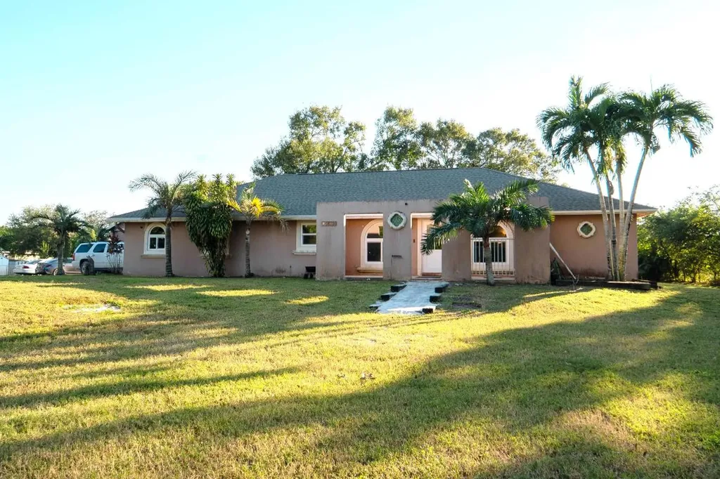 18726 50th Street N Loxahatchee FL 33470
