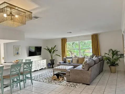 8911 SW 197th Street Cutler Bay FL 33157