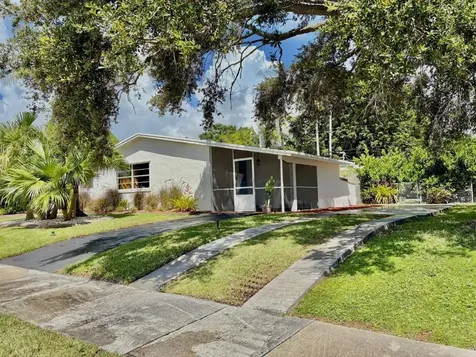 8911 SW 197th Street Cutler Bay FL 33157