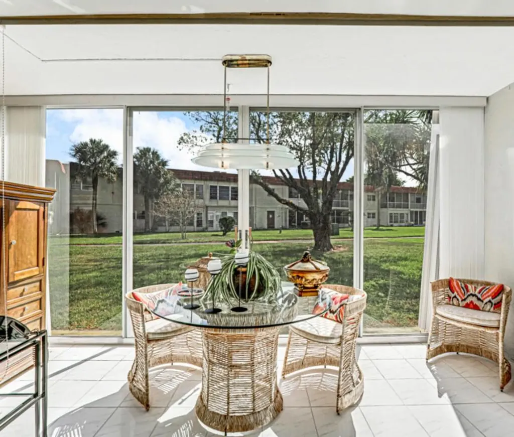 33 Abbey Lane Delray Beach FL 33446