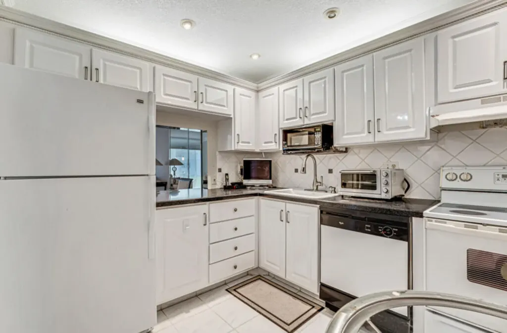 33 Abbey Lane Delray Beach FL 33446