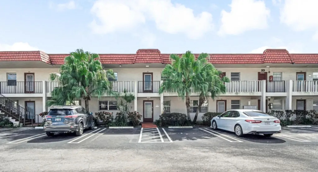 33 Abbey Lane Delray Beach FL 33446