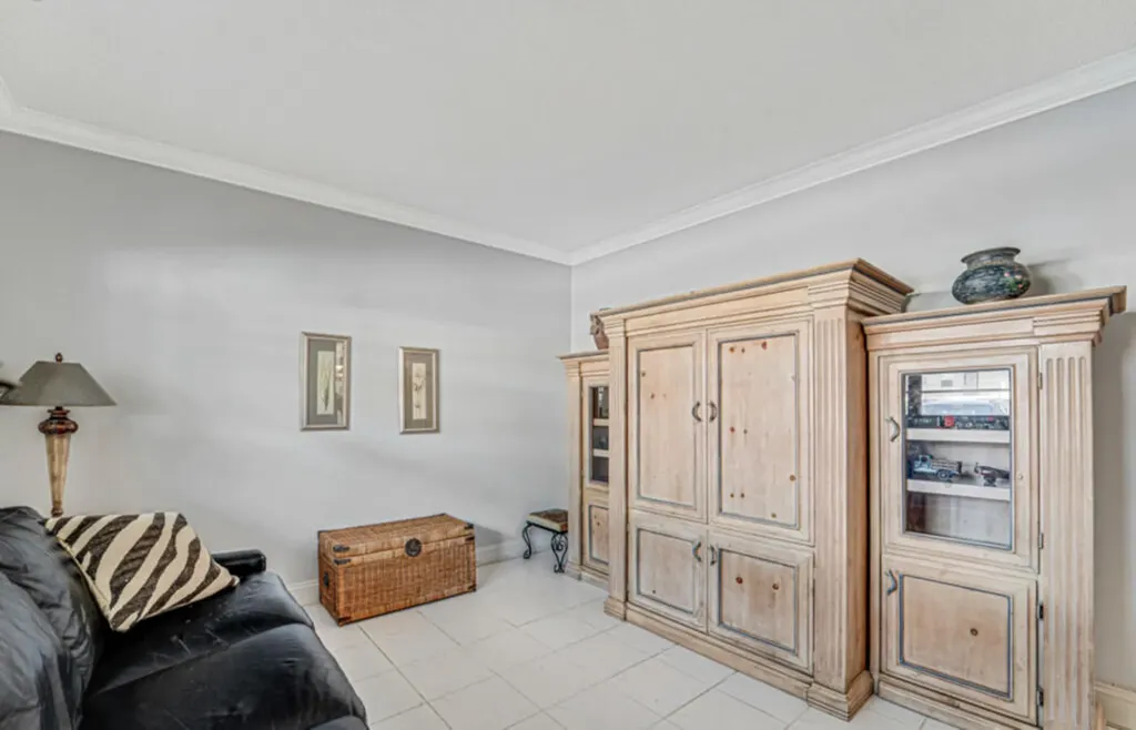 33 Abbey Lane Delray Beach FL 33446