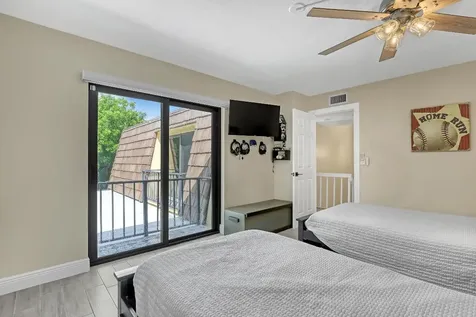 923 Springdale Circle Palm Springs FL 33461