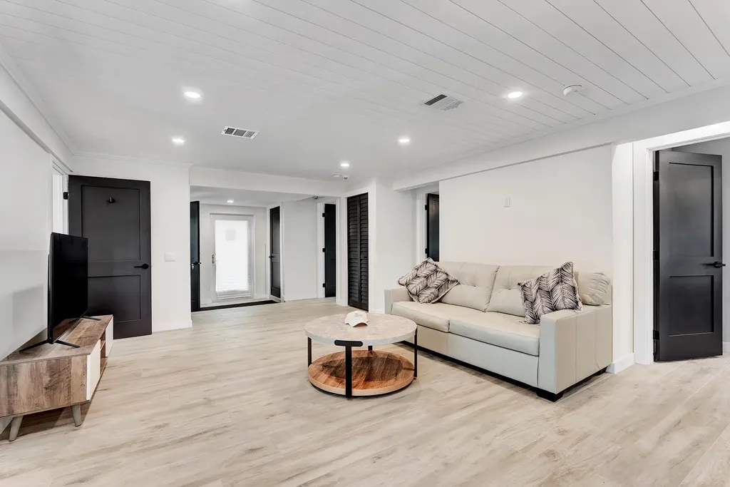 320 NW 3rd Avenue Delray Beach FL 33444