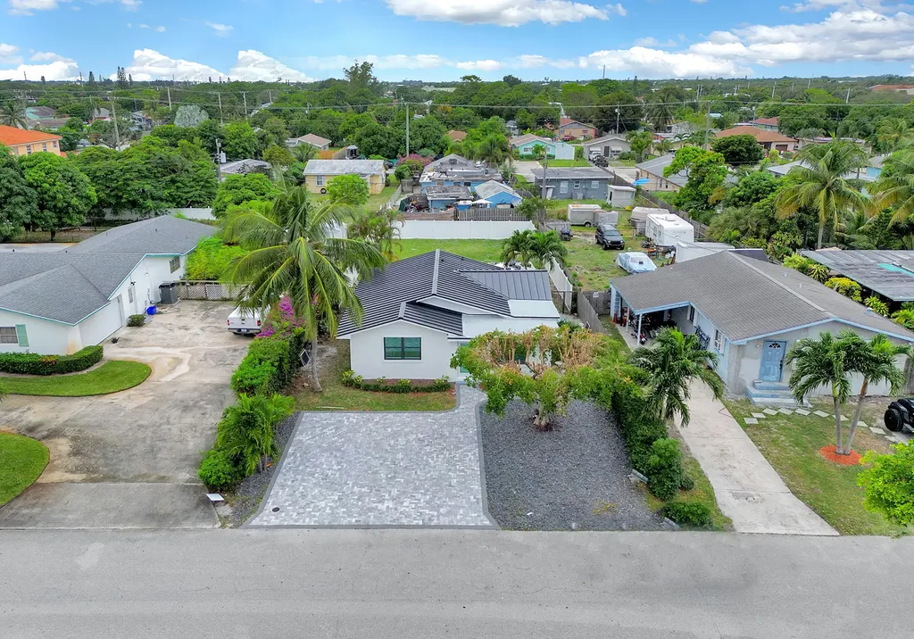 320 NW 3rd Avenue Delray Beach FL 33444