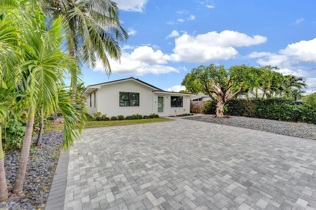 320 NW 3rd Avenue Delray Beach FL 33444