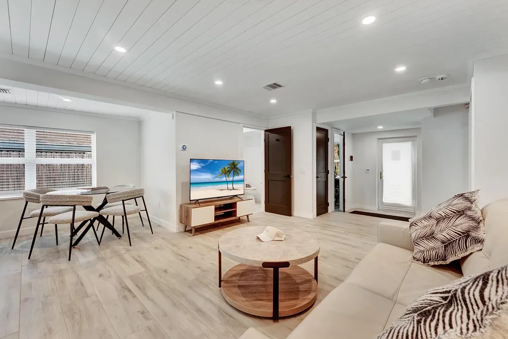 320 NW 3rd Avenue Delray Beach FL 33444