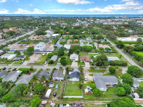 320 NW 3rd Avenue Delray Beach FL 33444