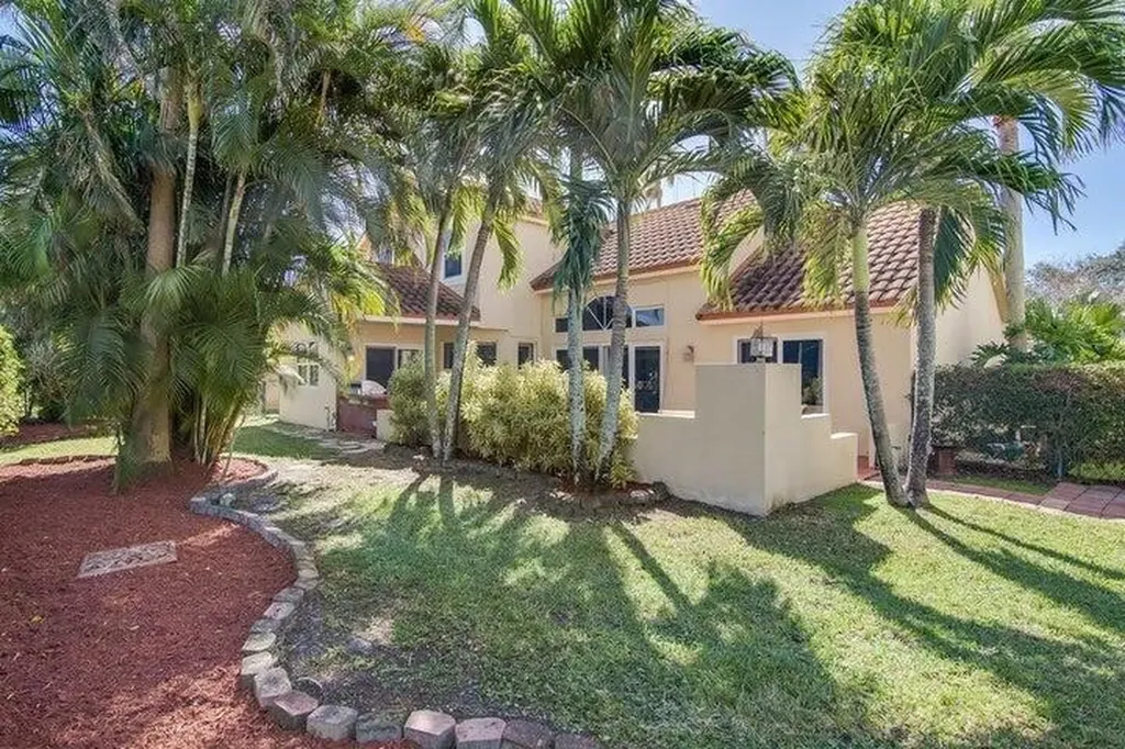 1343 Lake Breeze Drive Wellington FL 33414