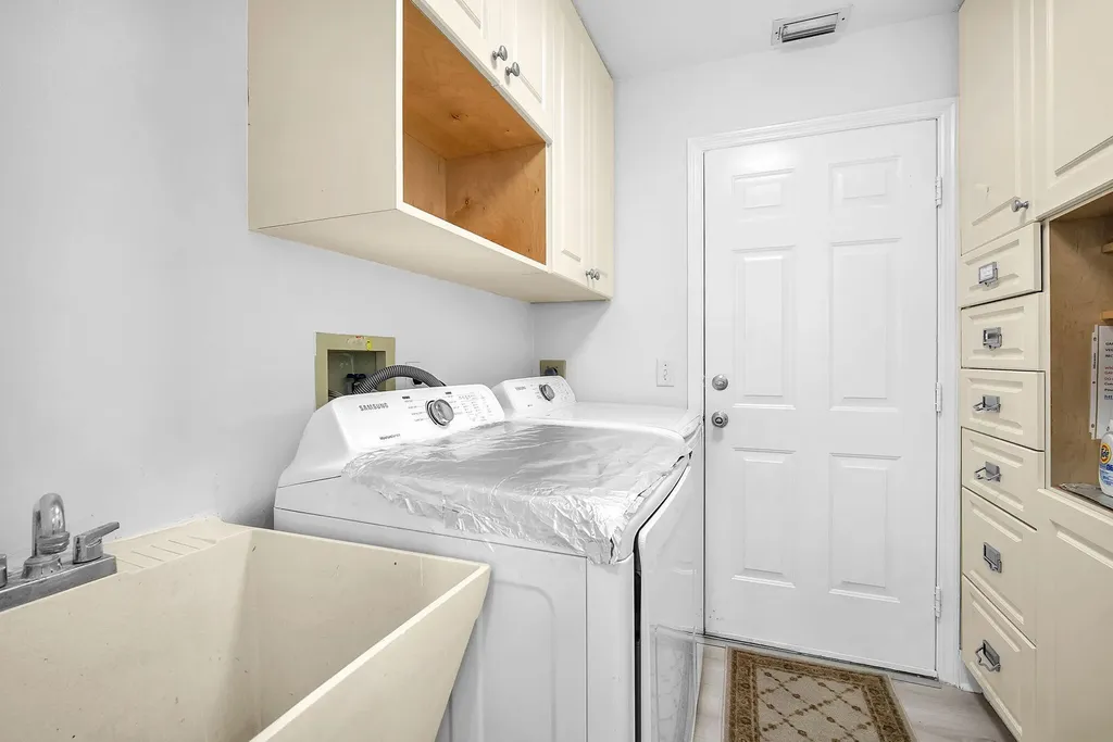 1343 Lake Breeze Drive Wellington FL 33414