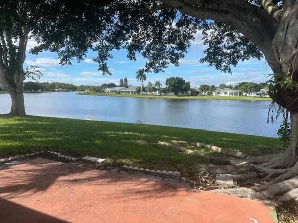 5195 Nicholas Drive West Palm Beach FL 33417