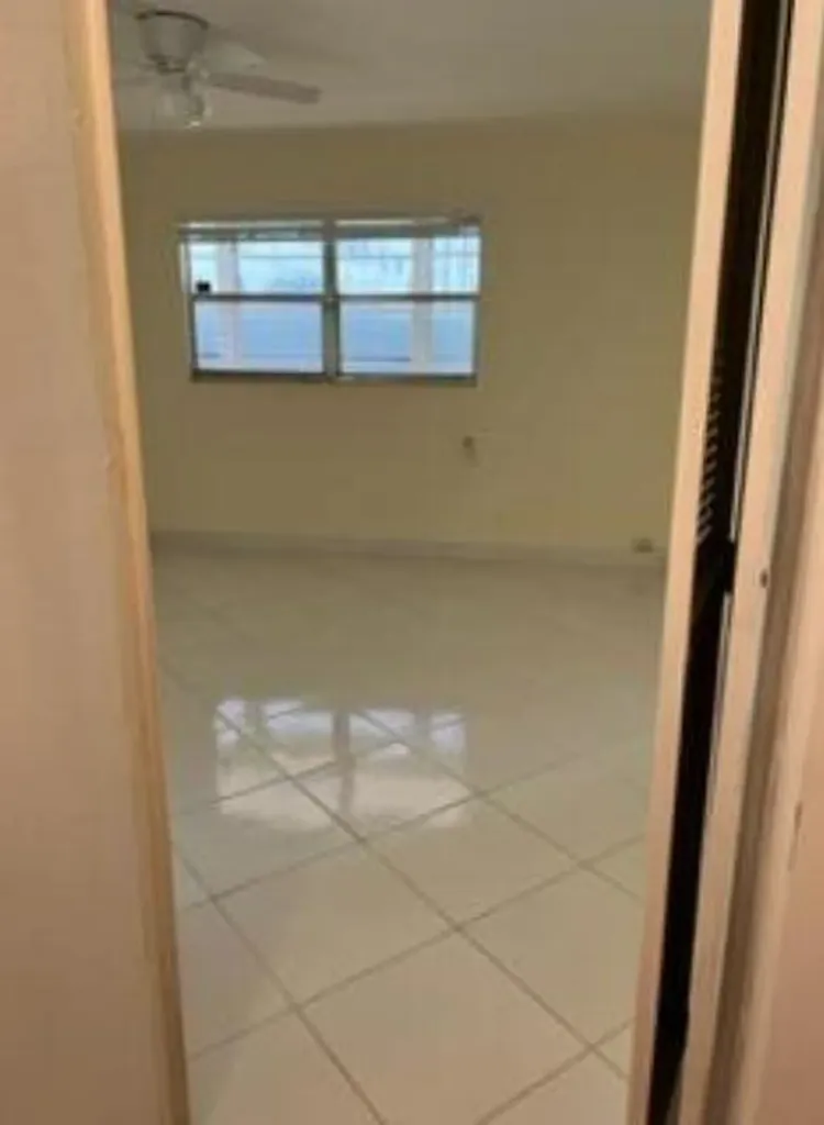 193 Saxony E Delray Beach FL 33446