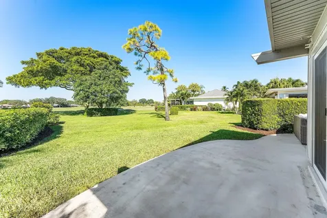 13731 Eastpointe Way Palm Beach Gardens FL 33418