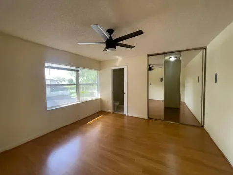 27 Clinton Court Royal Palm Beach FL 33411
