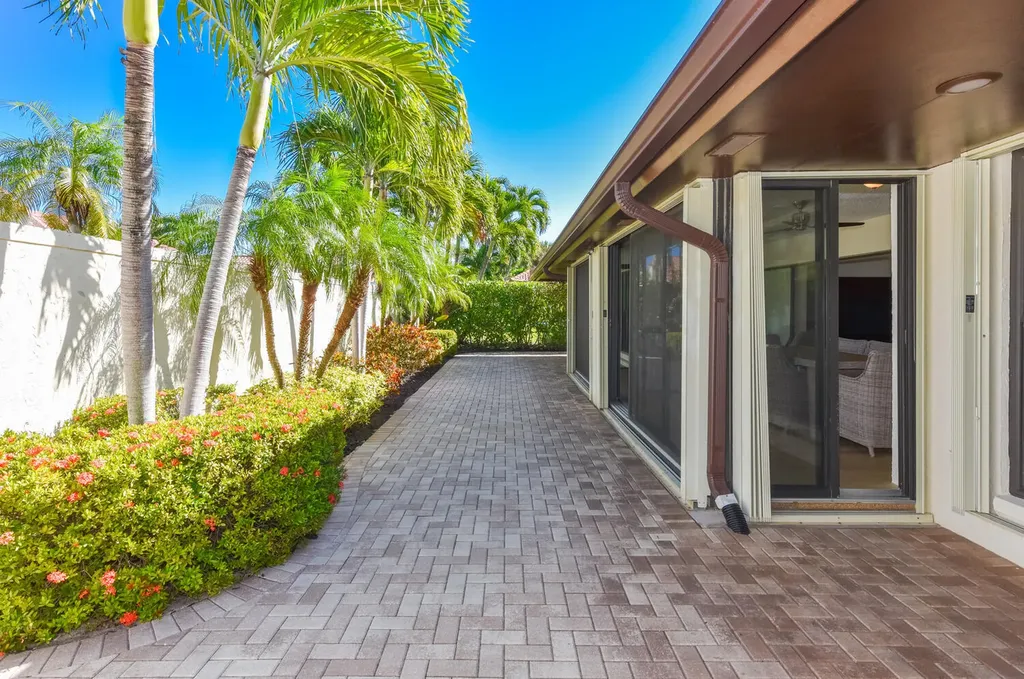 1469 Via Privada Jupiter FL 33477