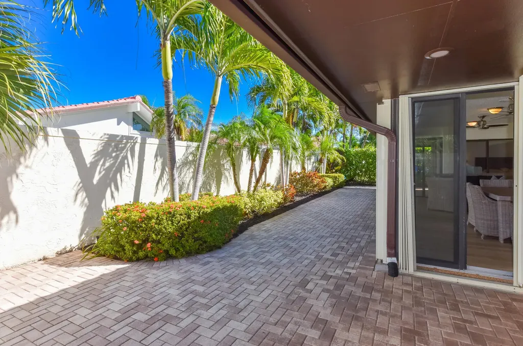 1469 Via Privada Jupiter FL 33477