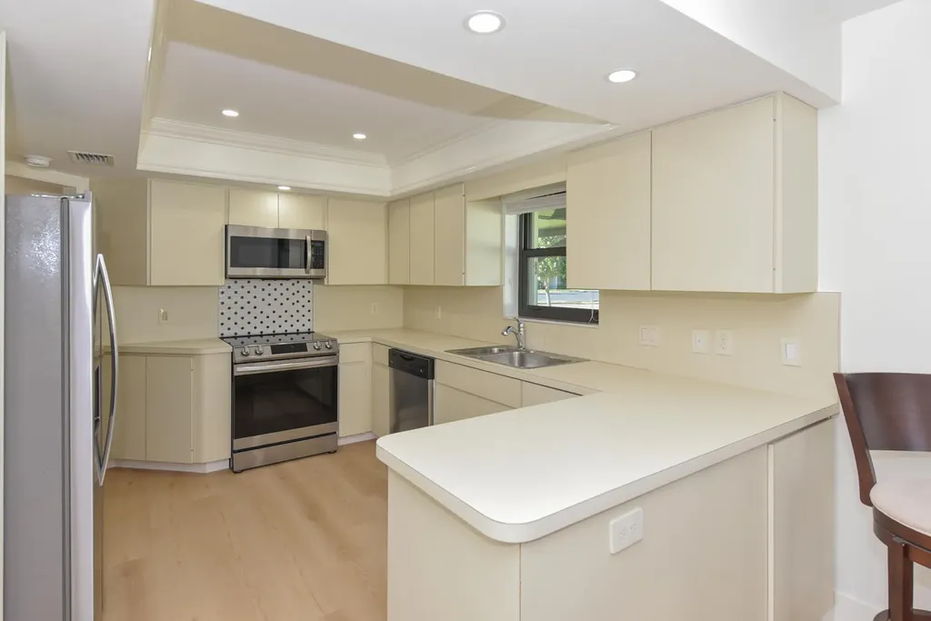 1469 Via Privada Jupiter FL 33477