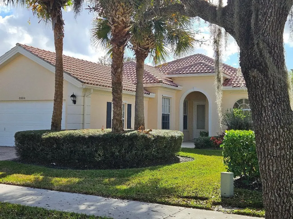 8984 SE Hawks Nest Court Hobe Sound FL 33455