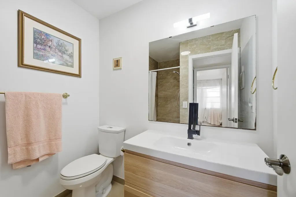 321 Piedmont G Delray Beach FL 33484