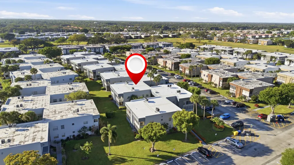 321 Piedmont G Delray Beach FL 33484