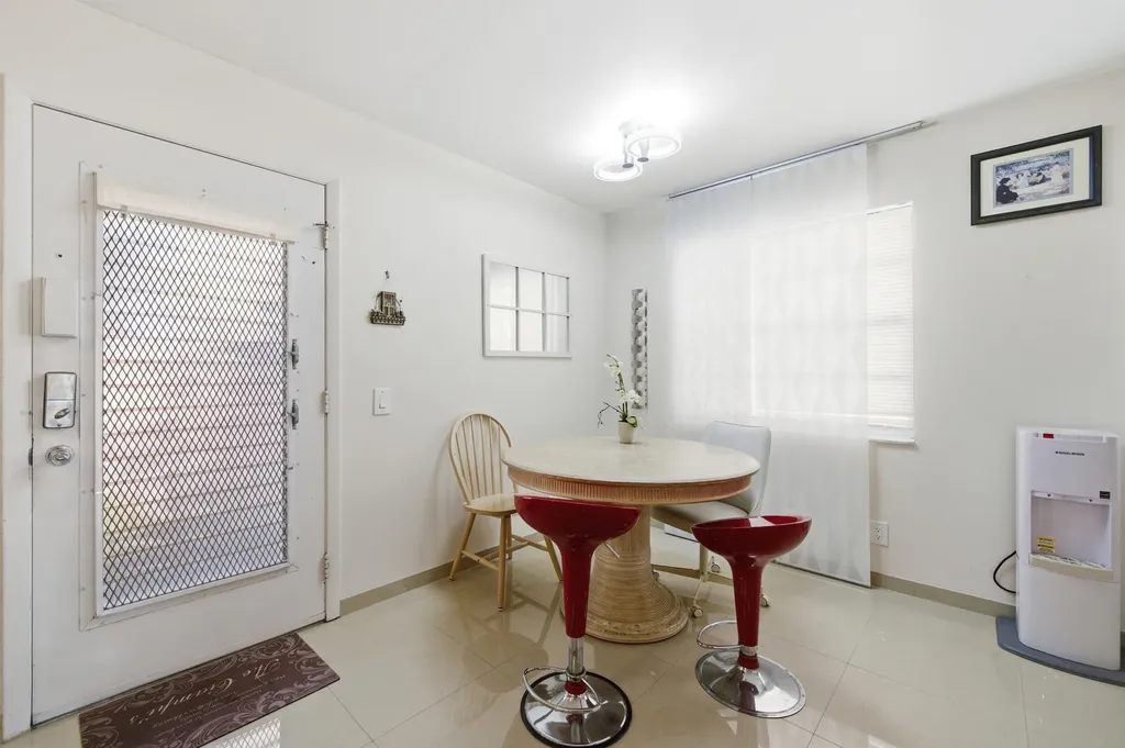 321 Piedmont G Delray Beach FL 33484