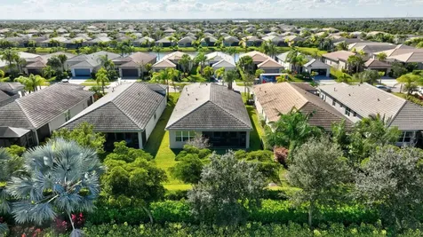 11870 SW Waterford Isle Way Port St Lucie FL 34987