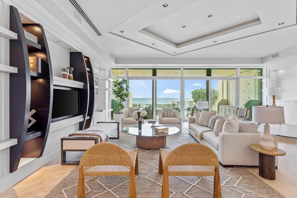 2 Sloans Curve Drive Palm Beach FL 33480