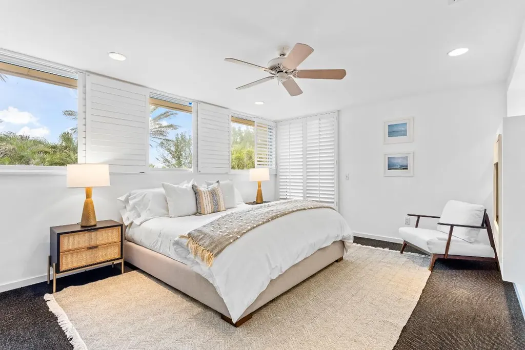 2 Sloans Curve Drive Palm Beach FL 33480