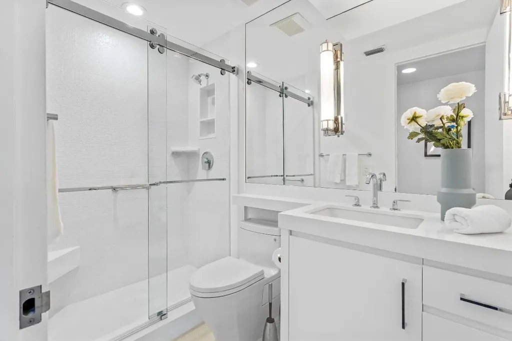 2 Sloans Curve Drive Palm Beach FL 33480