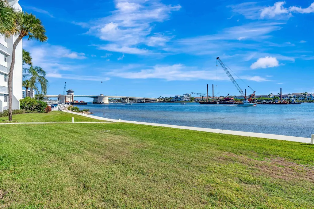 1542 Jupiter Cove Drive Jupiter FL 33469