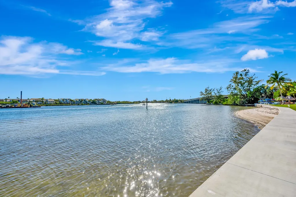 1542 Jupiter Cove Drive Jupiter FL 33469