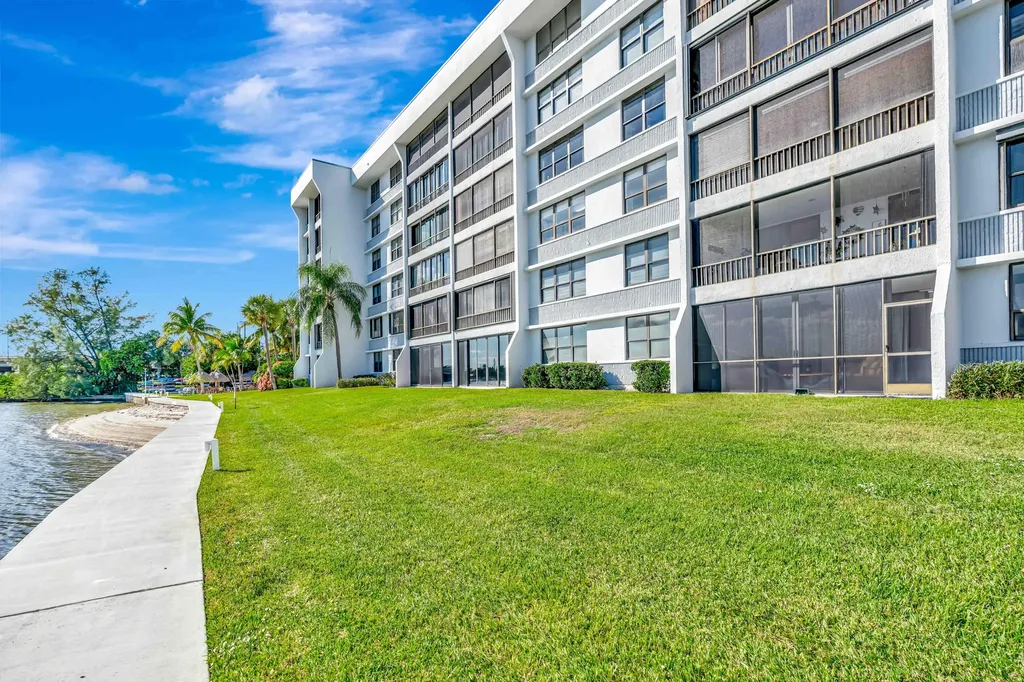 1542 Jupiter Cove Drive Jupiter FL 33469